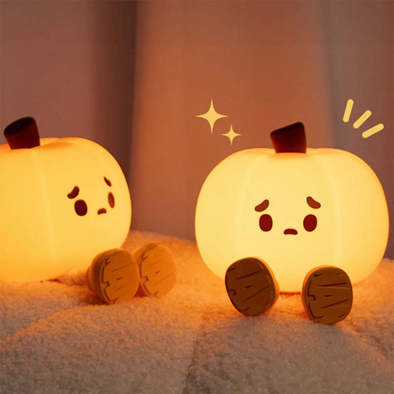 two-pumpkin-looking-at-each-other